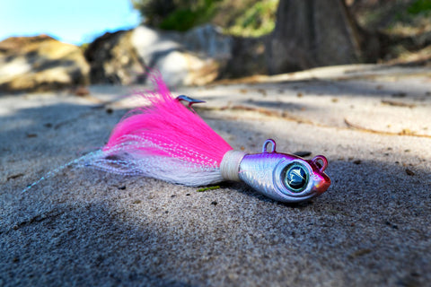 Bucktail Jig - Available in 2 colours and 6 weights - Cozen Lures